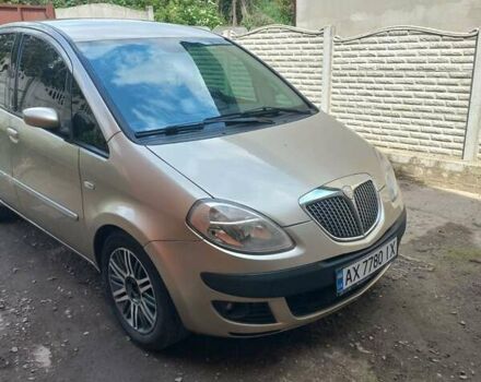 Бежевий Лянча Musa, об'ємом двигуна 1.37 л та пробігом 185 тис. км за 4000 $, фото 1 на Automoto.ua