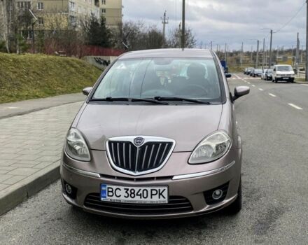 Сірий Лянча Musa, об'ємом двигуна 1.4 л та пробігом 185 тис. км за 4000 $, фото 1 на Automoto.ua