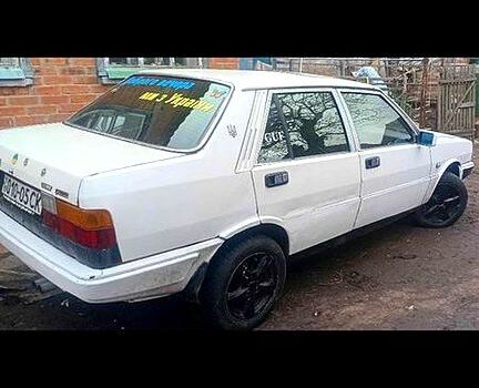 Лянча Призма, объемом двигателя 1.6 л и пробегом 0 тыс. км за 400 $, фото 5 на Automoto.ua