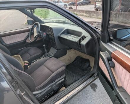 Чорний Лянча Thema, об'ємом двигуна 2 л та пробігом 400 тис. км за 1453 $, фото 5 на Automoto.ua