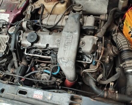 Красный Лянча Тема, объемом двигателя 2.5 л и пробегом 300 тыс. км за 1300 $, фото 6 на Automoto.ua