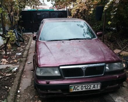 Красный Лянча Тема, объемом двигателя 2.5 л и пробегом 300 тыс. км за 1300 $, фото 1 на Automoto.ua