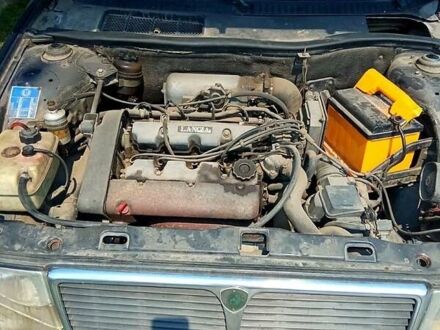 Лянча Тема, объемом двигателя 2 л и пробегом 248 тыс. км за 700 $, фото 1 на Automoto.ua