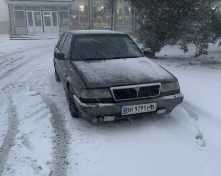 Серый Лянча Тема, объемом двигателя 2 л и пробегом 350 тыс. км за 1200 $, фото 1 на Automoto.ua