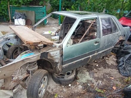 Серый Лянча Тема, объемом двигателя 2 л и пробегом 200 тыс. км за 676 $, фото 1 на Automoto.ua