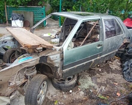 Серый Лянча Тема, объемом двигателя 2 л и пробегом 200 тыс. км за 676 $, фото 1 на Automoto.ua