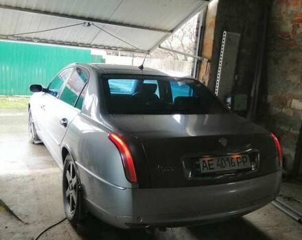 Сірий Лянча Thesis, об'ємом двигуна 2.39 л та пробігом 250 тис. км за 6500 $, фото 2 на Automoto.ua