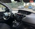 Білий Лянча Іпсілон, об'ємом двигуна 1.2 л та пробігом 180 тис. км за 5000 $, фото 5 на Automoto.ua