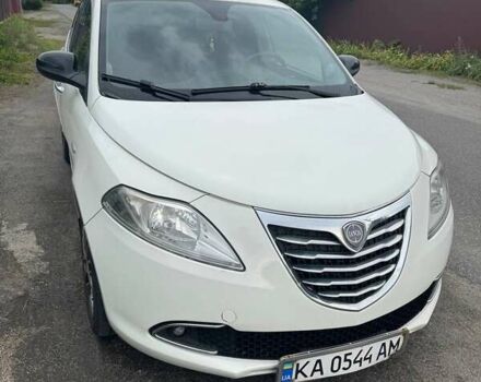 Білий Лянча Іпсілон, об'ємом двигуна 0.88 л та пробігом 130 тис. км за 6300 $, фото 2 на Automoto.ua