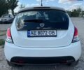 Білий Лянча Іпсілон, об'ємом двигуна 1.2 л та пробігом 180 тис. км за 5000 $, фото 2 на Automoto.ua