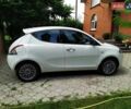 Белый Лянча Ипсилон, объемом двигателя 1.24 л и пробегом 83 тыс. км за 5900 $, фото 5 на Automoto.ua