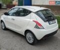 Білий Лянча Іпсілон, об'ємом двигуна 0.88 л та пробігом 135 тис. км за 5000 $, фото 3 на Automoto.ua