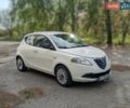 Білий Лянча Іпсілон, об'ємом двигуна 0.88 л та пробігом 135 тис. км за 5000 $, фото 1 на Automoto.ua