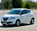 Білий Лянча Іпсілон, об'ємом двигуна 0.88 л та пробігом 92 тис. км за 7000 $, фото 5 на Automoto.ua