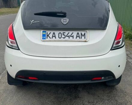 Белый Лянча Ипсилон, объемом двигателя 0.88 л и пробегом 130 тыс. км за 5800 $, фото 1 на Automoto.ua