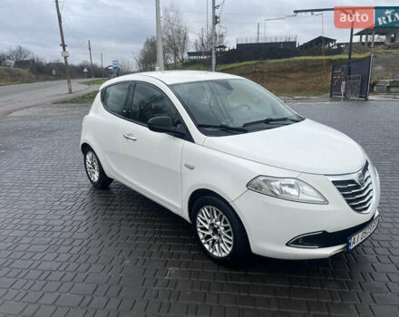 Білий Лянча Іпсілон, об'ємом двигуна 0.88 л та пробігом 166 тис. км за 4500 $, фото 1 на Automoto.ua