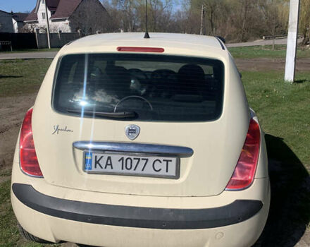 Бежевый Лянча Ипсилон, объемом двигателя 1.37 л и пробегом 133 тыс. км за 5000 $, фото 2 на Automoto.ua