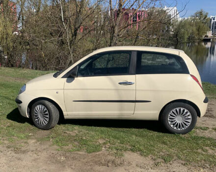 Бежевый Лянча Ипсилон, объемом двигателя 1.37 л и пробегом 133 тыс. км за 5000 $, фото 1 на Automoto.ua