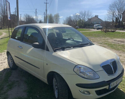 Бежевый Лянча Ипсилон, объемом двигателя 1.37 л и пробегом 133 тыс. км за 5000 $, фото 4 на Automoto.ua