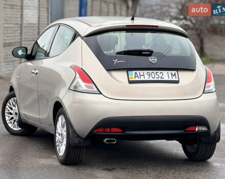 Бежевый Лянча Ипсилон, объемом двигателя 0.88 л и пробегом 79 тыс. км за 5399 $, фото 2 на Automoto.ua