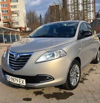 Бежевый Лянча Ипсилон, объемом двигателя 0.88 л и пробегом 109 тыс. км за 5499 $, фото 1 на Automoto.ua