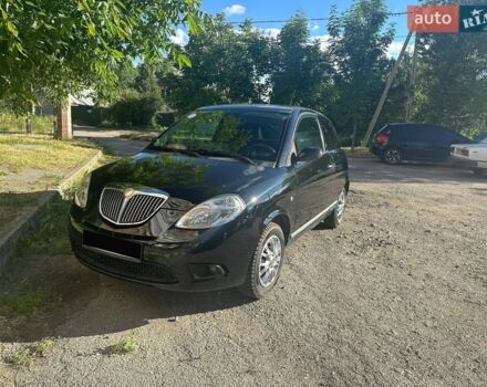 Чорний Лянча Іпсілон, об'ємом двигуна 1.37 л та пробігом 240 тис. км за 4800 $, фото 1 на Automoto.ua