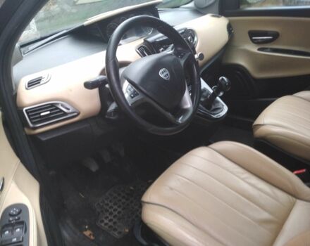 Коричневый Лянча Ипсилон, объемом двигателя 0.9 л и пробегом 220 тыс. км за 3500 $, фото 2 на Automoto.ua