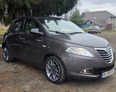 Коричневый Лянча Ипсилон, объемом двигателя 0.88 л и пробегом 224 тыс. км за 3900 $, фото 1 на Automoto.ua