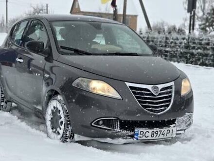 Коричневий Лянча Іпсілон, об'ємом двигуна 0.88 л та пробігом 224 тис. км за 3700 $, фото 1 на Automoto.ua