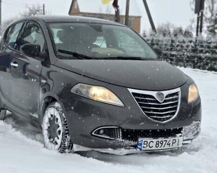 Коричневый Лянча Ипсилон, объемом двигателя 0.88 л и пробегом 224 тыс. км за 3700 $, фото 1 на Automoto.ua