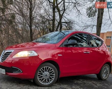 Червоний Лянча Іпсілон, об'ємом двигуна 0.88 л та пробігом 71 тис. км за 4950 $, фото 2 на Automoto.ua