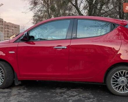 Червоний Лянча Іпсілон, об'ємом двигуна 0.88 л та пробігом 71 тис. км за 4950 $, фото 5 на Automoto.ua