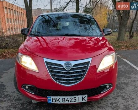 Червоний Лянча Іпсілон, об'ємом двигуна 0.88 л та пробігом 71 тис. км за 4950 $, фото 12 на Automoto.ua