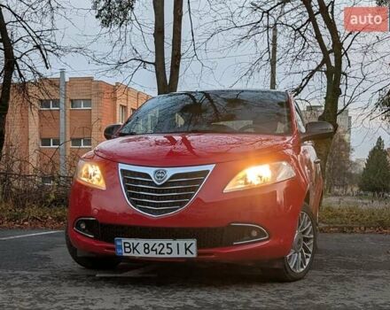 Червоний Лянча Іпсілон, об'ємом двигуна 0.88 л та пробігом 71 тис. км за 4950 $, фото 10 на Automoto.ua