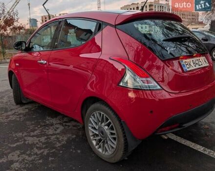 Червоний Лянча Іпсілон, об'ємом двигуна 0.88 л та пробігом 71 тис. км за 4950 $, фото 7 на Automoto.ua