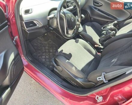 Красный Лянча Ипсилон, объемом двигателя 0.88 л и пробегом 89 тыс. км за 4444 $, фото 18 на Automoto.ua