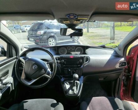 Красный Лянча Ипсилон, объемом двигателя 0.88 л и пробегом 89 тыс. км за 4444 $, фото 13 на Automoto.ua