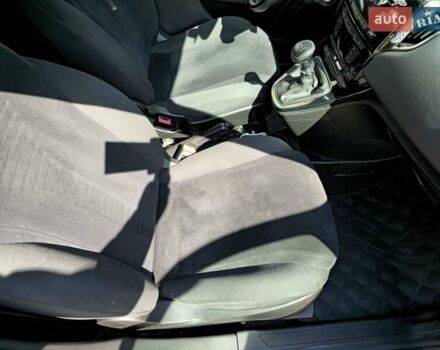 Красный Лянча Ипсилон, объемом двигателя 0.88 л и пробегом 89 тыс. км за 4444 $, фото 10 на Automoto.ua