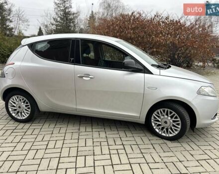 Серый Лянча Ипсилон, объемом двигателя 1.2 л и пробегом 55 тыс. км за 6500 $, фото 3 на Automoto.ua