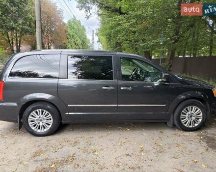 Черный Лянча Voyager, объемом двигателя 2.78 л и пробегом 229 тыс. км за 11800 $, фото 16 на Automoto.ua