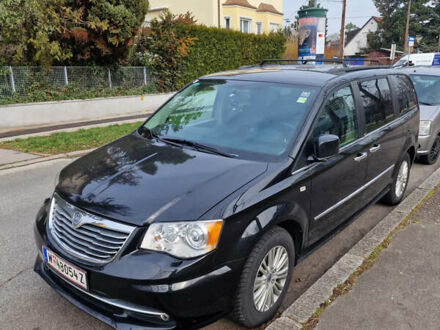 Черный Лянча Voyager, объемом двигателя 2.78 л и пробегом 270 тыс. км за 9300 $, фото 1 на Automoto.ua