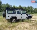 Білий Ленд Ровер Дефендер, об'ємом двигуна 2.4 л та пробігом 213 тис. км за 15500 $, фото 3 на Automoto.ua