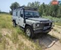 Білий Ленд Ровер Дефендер, об'ємом двигуна 2.4 л та пробігом 213 тис. км за 15500 $, фото 2 на Automoto.ua
