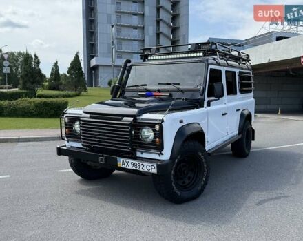Білий Ленд Ровер Дефендер, об'ємом двигуна 2.4 л та пробігом 90 тис. км за 22333 $, фото 19 на Automoto.ua