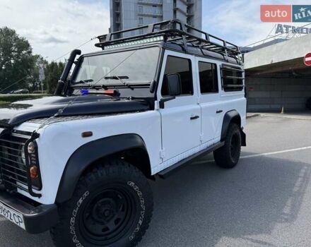 Білий Ленд Ровер Дефендер, об'ємом двигуна 2.4 л та пробігом 90 тис. км за 22333 $, фото 21 на Automoto.ua