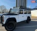 Белый Ленд Ровер Дефендер, объемом двигателя 2.4 л и пробегом 90 тыс. км за 26333 $, фото 46 на Automoto.ua