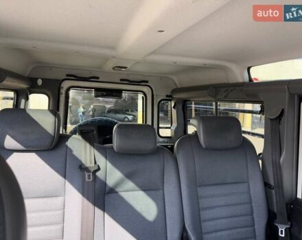 Белый Ленд Ровер Дефендер, объемом двигателя 2.4 л и пробегом 90 тыс. км за 23999 $, фото 59 на Automoto.ua