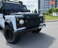 Білий Ленд Ровер Дефендер, об'ємом двигуна 2.4 л та пробігом 90 тис. км за 22333 $, фото 1 на Automoto.ua