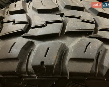 Белый Ленд Ровер Дефендер, объемом двигателя 2.4 л и пробегом 65 тыс. км за 34500 $, фото 3 на Automoto.ua