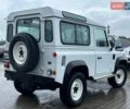 Білий Ленд Ровер Дефендер, об'ємом двигуна 2.2 л та пробігом 225 тис. км за 50290 $, фото 6 на Automoto.ua